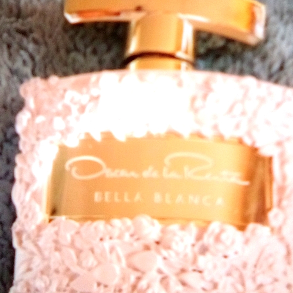 OSCAR DE LA RENTA FRAGRANCE